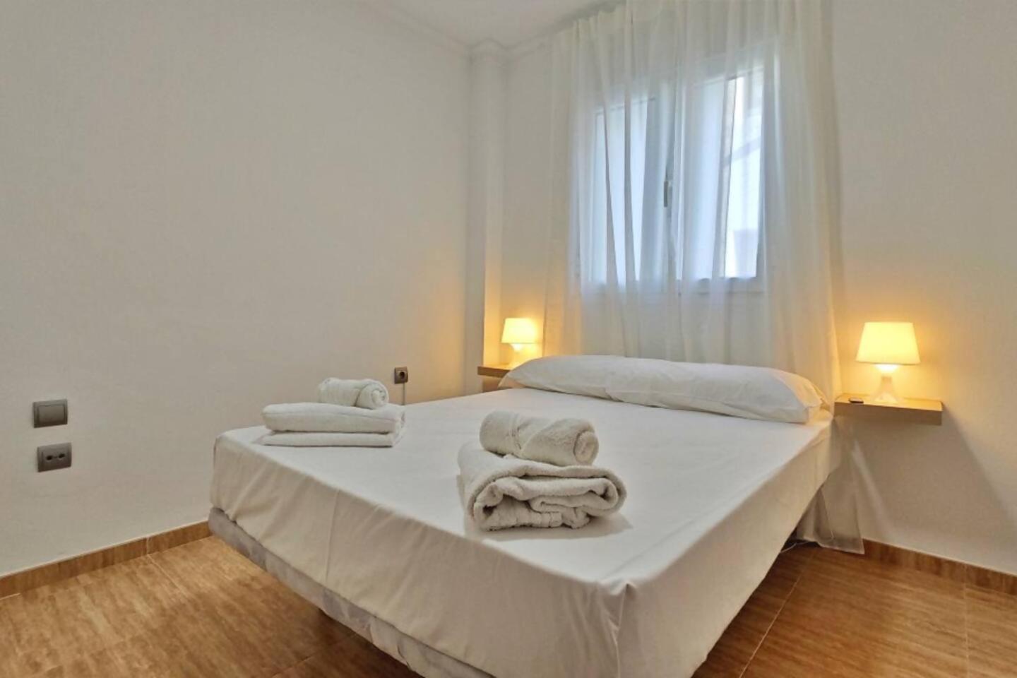 Apartamento Paseo Larios Torre Del Mar Exteriör bild