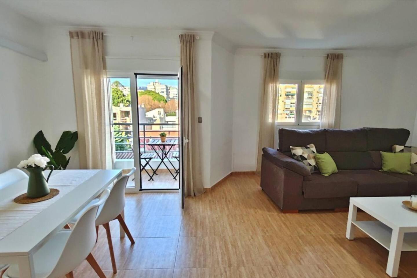 Apartamento Paseo Larios Torre Del Mar Exteriör bild