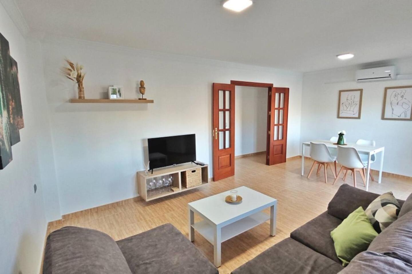 Apartamento Paseo Larios Torre Del Mar Exteriör bild